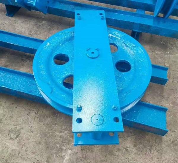 無極繩連續(xù)牽引車尾輪